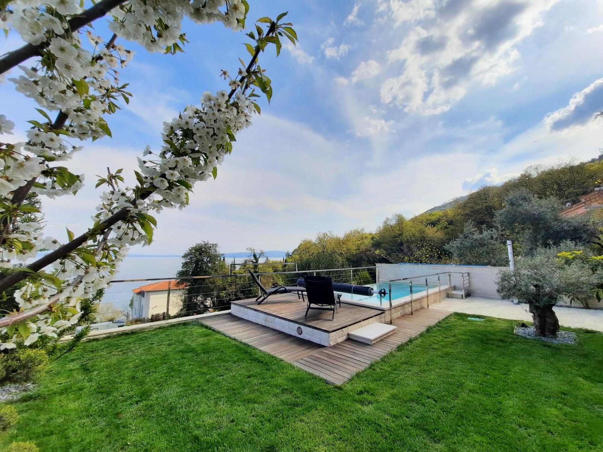 Apartment Pearl Of Kvarner ลอฟราน ภายนอก รูปภาพ