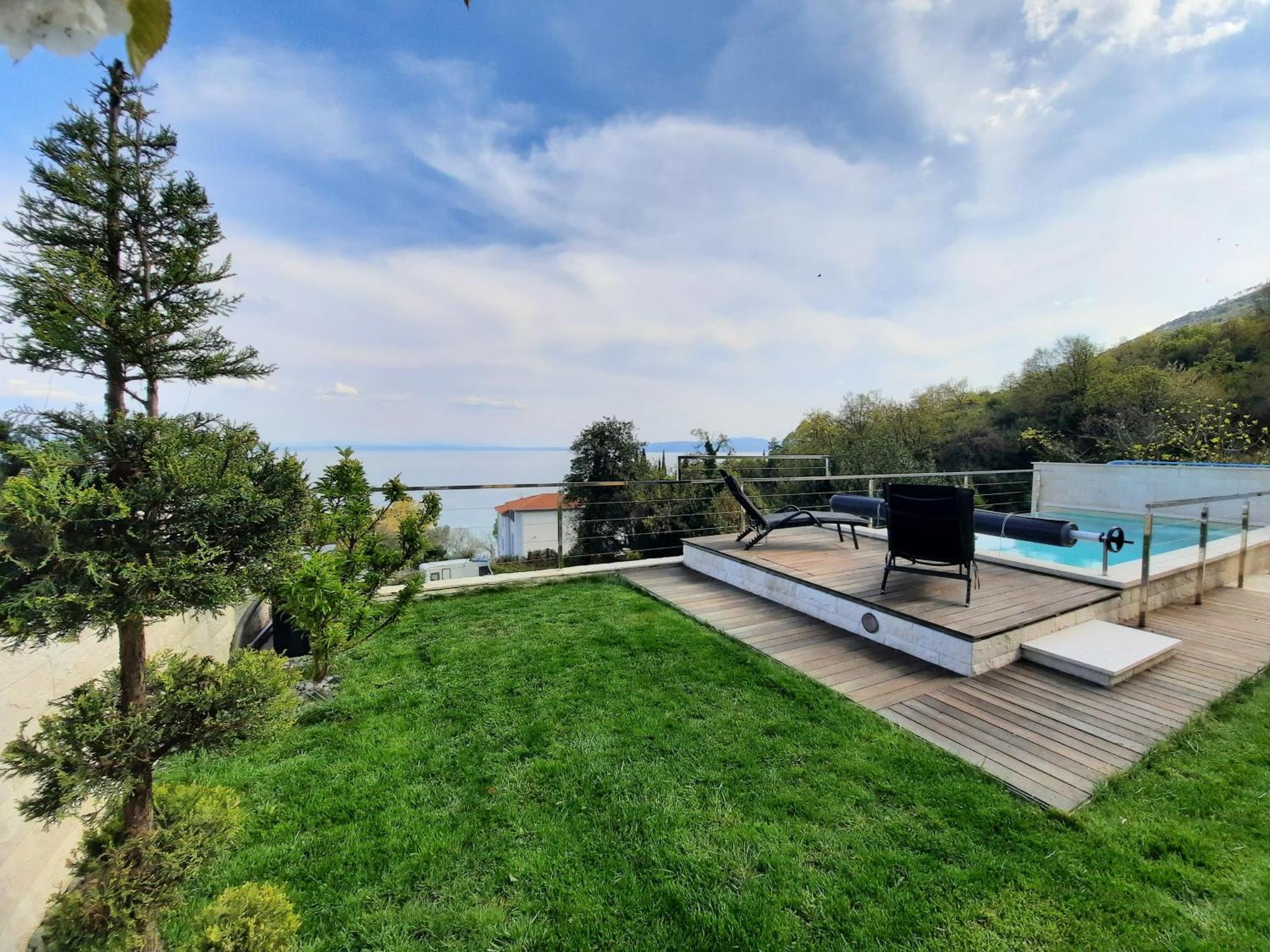 Apartment Pearl Of Kvarner ลอฟราน ภายนอก รูปภาพ