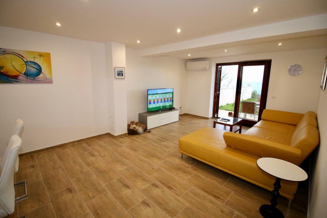 Apartment Pearl Of Kvarner ลอฟราน ภายนอก รูปภาพ