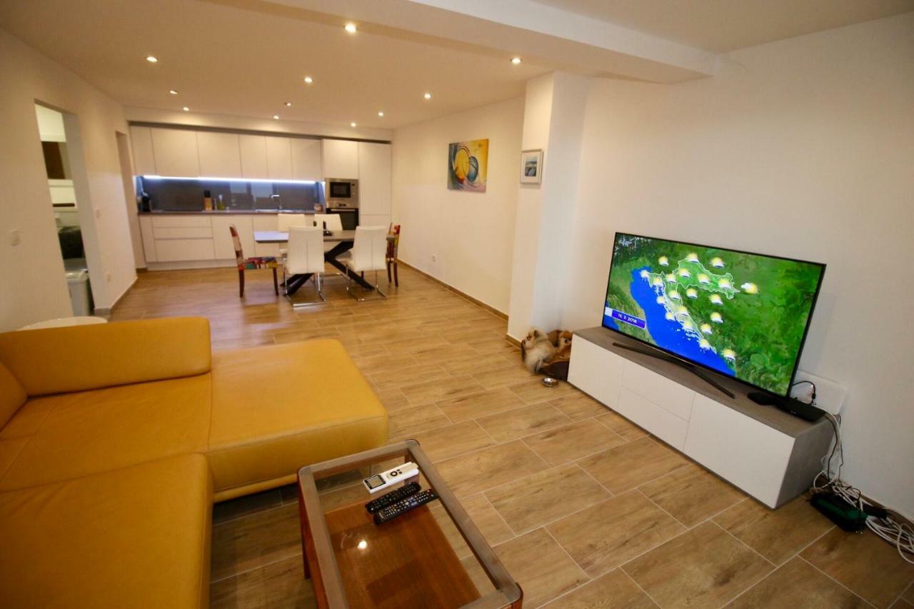 Apartment Pearl Of Kvarner ลอฟราน ภายนอก รูปภาพ